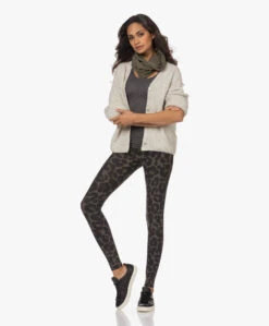 Extreme Cashmere N°180 Multifunctioneel Accessoire - Laurier -Modewinkel 00f6d10b 7f38 46f0 bddd 1c7b56517866 232