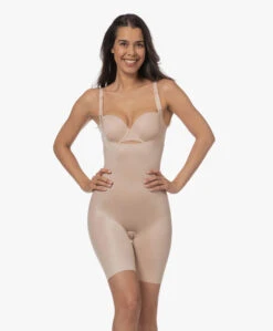 Spanx® Thinstincts 2.0 Open-Bust Mid-Thigh Body - Champagne Beige -Modewinkel 0aaf56b3 f632 4c15 9938 f4302d262928 133