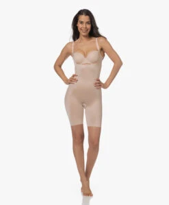 Spanx® Thinstincts 2.0 Open-Bust Mid-Thigh Body - Champagne Beige -Modewinkel 155e3303 5dda 4859 b4e4 2cf613c69ed6 126