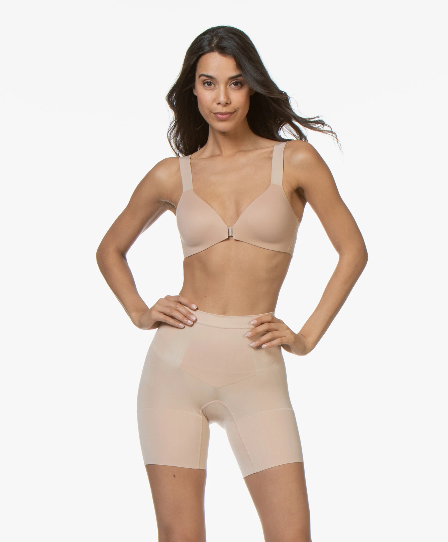 Spanx® Oncore Mid-Thigh Short - Soft Nude 11 Spanx® Oncore Mid-Thigh Short - Soft Nude - Afbeelding 9