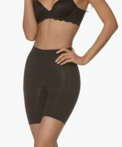 Spanx® Power Series Mid-Thigh Power Short - Zwart -Modewinkel 190814 SPANX Mid Thigh Power Short Zwart 79