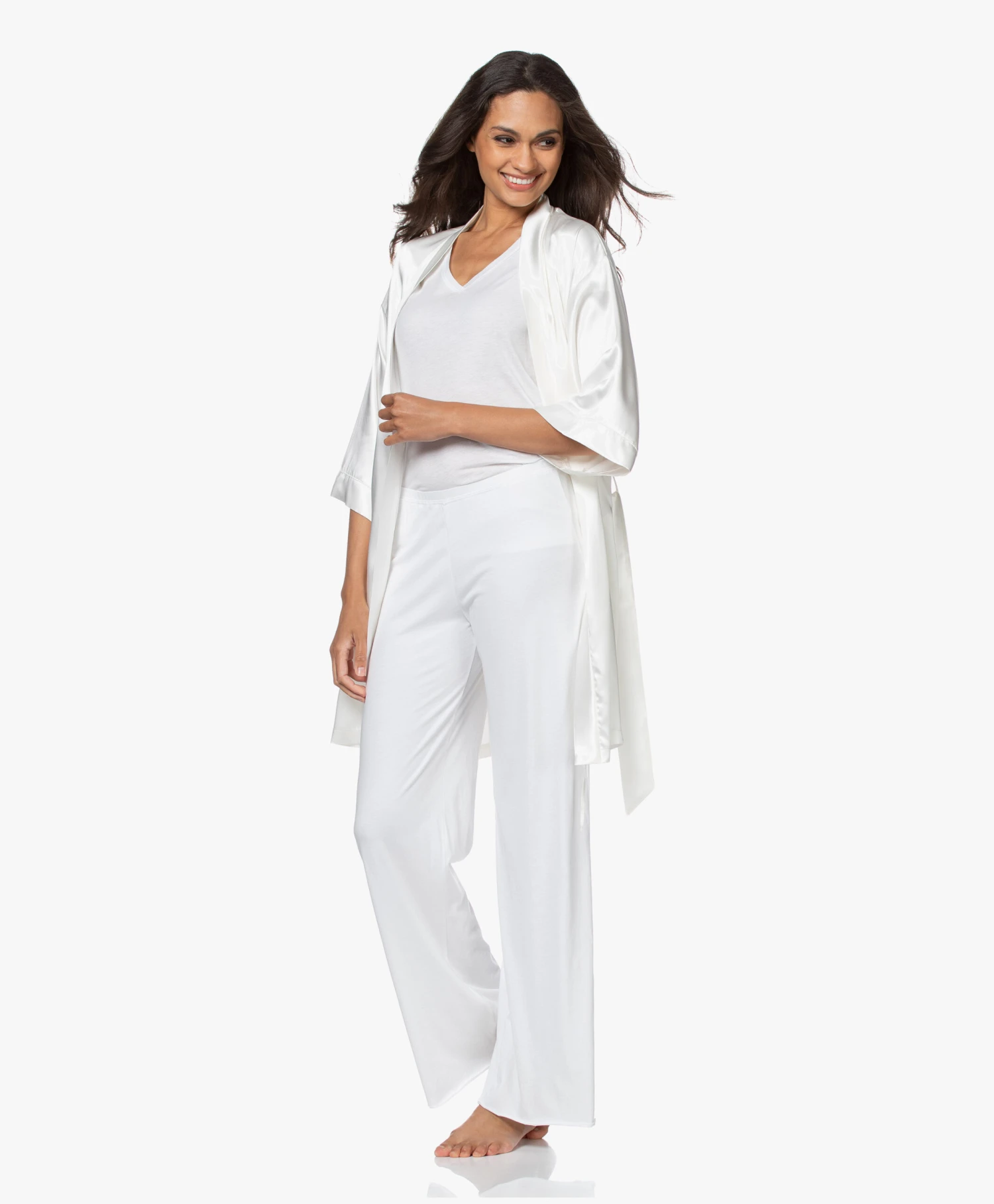 By Dariia Day Mulberry Zijden Kimono - Powder White 5 By Dariia Day Mulberry Zijden Kimono - Powder White - Afbeelding 3