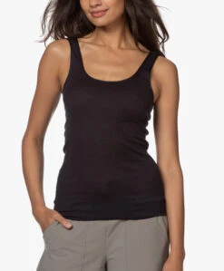 Hanro Cotton Seamless Tanktop - Zwart 21 Hanro Cotton Seamless Tanktop - Zwart -Modewinkel 200707 5aa6f48d e417 4e9c ad77 d4d5237d6893