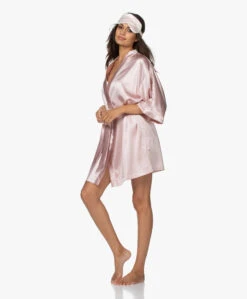 By Dariia Day Mulberry Zijden Kimono - Blush Pink -Modewinkel 200707 87e97de8 342c 4114 960f b5b86d287aa3 1
