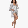 By Dariia Day Mulberry Zijden Kimono - Zilvergrijs -Modewinkel 200707 a62f76e2 6b71 4cb9 a849 b86b2cb37f23