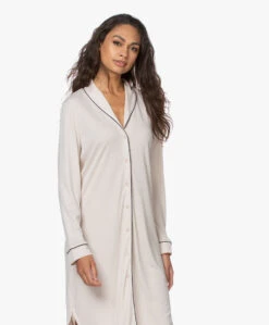 Hanro Natural Comfort Tencel Nachthemd - Almond -Modewinkel 201105 b50b64ba d78b 4ffd a246 fcf8a7f0ea32