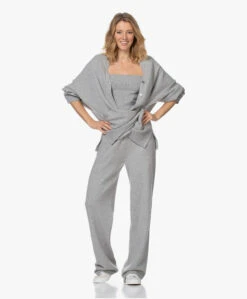 Extreme Cashmere N°8 Multifunctioneel Cashmere Accessoire - Grijs -Modewinkel 201202 f40d9887 b868 457d 95c7 1cb7d95155ce