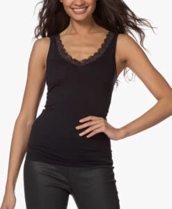 Hanro Cotton Lace V-Hals Top - Zwart -Modewinkel 201215 ec83dfe7 c1e7 435e 9084 b448a19266d0