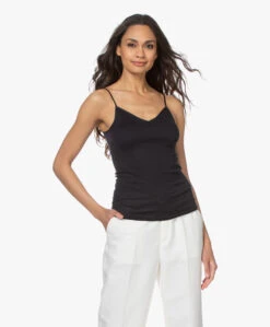 Hanro Cotton Seamless V-Hals Spaghetti Top - Zwart 17 Hanro Cotton Seamless V-Hals Spaghetti Top - Zwart -Modewinkel 210223 f7bd7047 978d 408b b6dc be89d03a4777