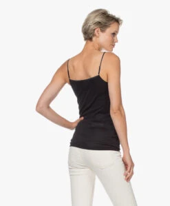 Hanro Moments Spaghetti Top - Zwart -Modewinkel 210622 32e73a76 1743 46bc 960c f82f0b6a19cc