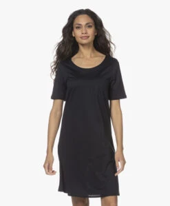 Hanro Cotton Deluxe Jersey Nachthemd - Zwart -Modewinkel 211125 3f35836f c84f 48a6 9815 d1f86448e933