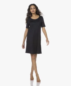 Hanro Cotton Deluxe Jersey Nachthemd - Zwart -Modewinkel 211125 e6a02106 9bc9 4010 b2af 0d25f37722f9