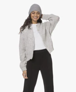 Repeat Ribgebreide Muts In Biologisch Cashmere - Lichtgrijs -Modewinkel 211209 f2accd1d 76fa 4ea4 8cc1 21c4894b66f3