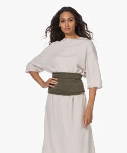 Extreme Cashmere N°180 Multifunctioneel Accessoire - Laurier -Modewinkel 220727 245998e0 39d2 40c1 a2c0 035e1687c234