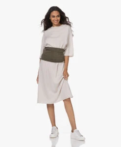 Extreme Cashmere N°180 Multifunctioneel Accessoire - Laurier -Modewinkel 220727 36498192 a635 413d 991b a7d660a50d66