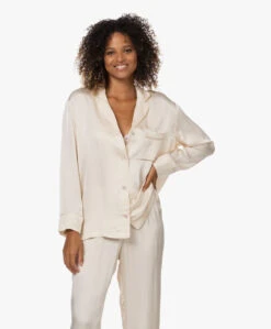 Love Stories Blue Moon Satijnen Seersucker Pyjama Blouse - Off-White -Modewinkel 220830 32db5a4d 9e12 465e 8db0 5d44cadb3138