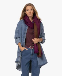 Alpaca Loca Handgemaakte Alpaca Two-Tone Sjaal - Violet/Chocolate Brown 26 Alpaca Loca Handgemaakte Alpaca Two-Tone Sjaal - Violet/Chocolate Brown -Modewinkel 220906 27cd3efb baf9 4f29 b55a 8111f38c110a