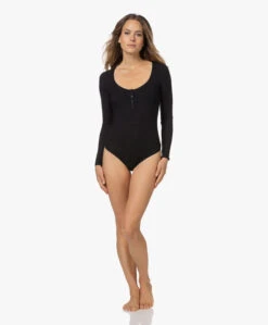 Wolford Henley Stretch-Modal String Body - Zwart -Modewinkel 220909 06a11d1d 0a3a 4a3c b70d 77d9ecfcf9ea