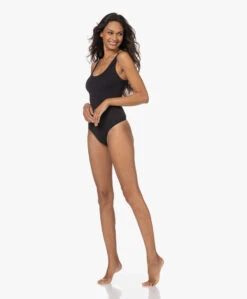 Wolford Ribjersey String Body - Zwart -Modewinkel 221025 44e953ac 8a43 47ce ac8e eba7e7696e4c