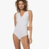 Spanx® Suit Yourself Mouwloze V-Hals Bodysuit - Wit 2 Spanx® Suit Yourself Mouwloze V-Hals Bodysuit - Wit -Modewinkel 230301 41978a14 a268 4a97 96e1 46c44878a515