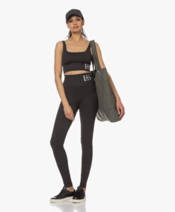 Varsity Headwear Alcantara Faux Suède Pet - Antracietgrijs -Modewinkel 230404 8b4466c5 6ca8 4bba aec1 318dd56a14cc