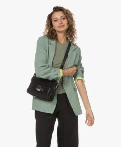 Rag & Bone Small Field Messenger Suède Schoudertas - Zwart -Modewinkel 230508 f8f83216 8a33 431d b536 53437d6e55ab