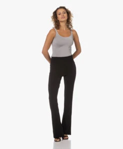Wolford Jamaika Stretch-Jersey Brazilian Body - Iron -Modewinkel 230711 8a9d8b5f c757 4986 9b3a 8e3be6622bd5