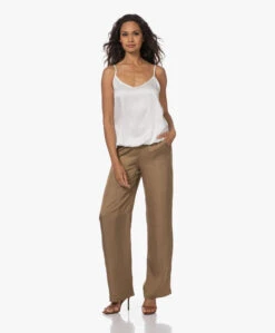 Woman By Earn Luna Satijnen Spaghettitop - Off-White -Modewinkel 230727 45106971 7847 465b 8d15 6b0215822547