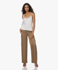 Woman By Earn Luna Satijnen Spaghettitop - Off-White -Modewinkel 230727 952e6b46 cbf6 477b bdaa 744ae5edaee0