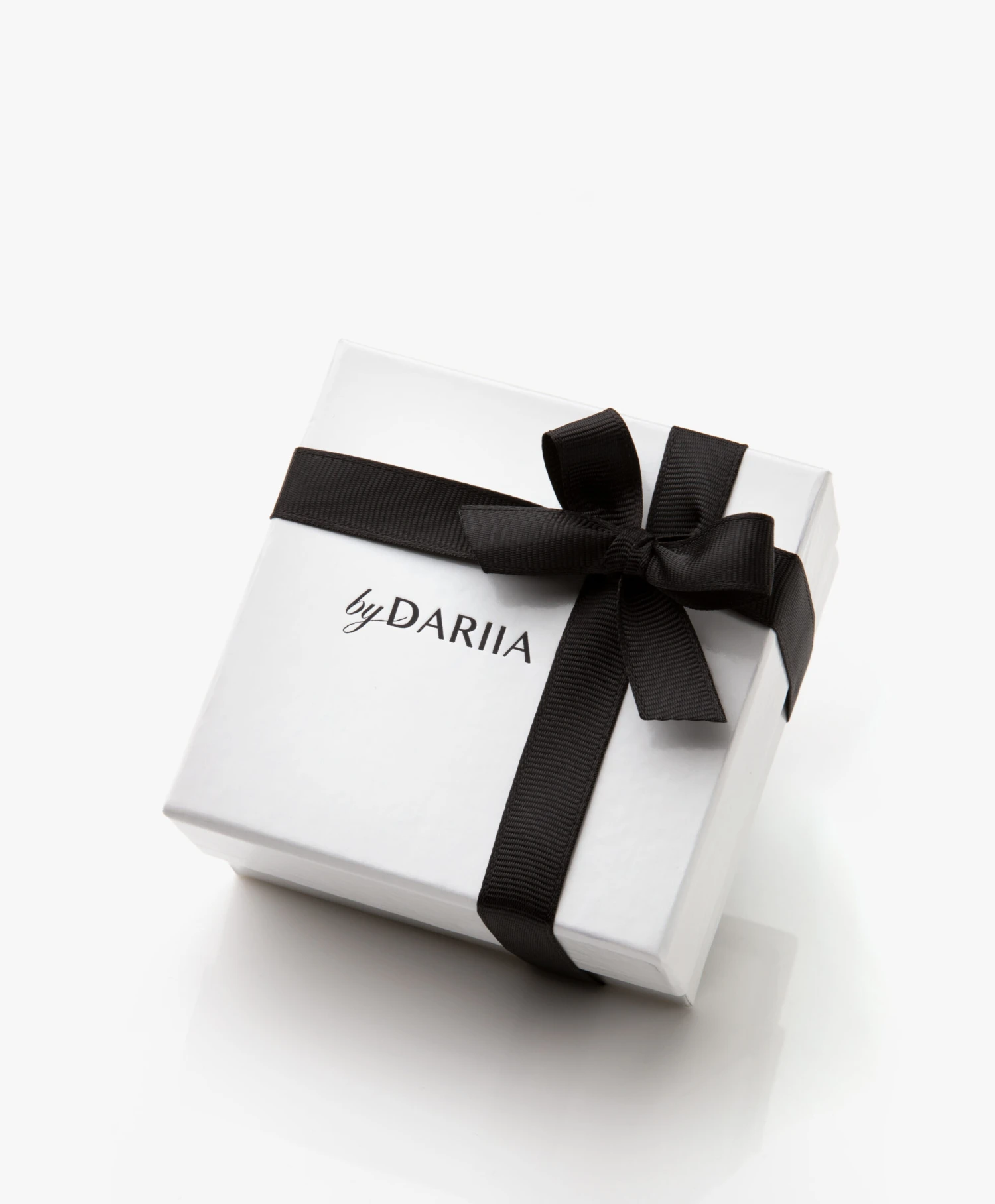 By Dariia Day Mulberry Zijden Haarband - Midnight Black 6 By Dariia Day Mulberry Zijden Haarband - Midnight Black - Afbeelding 4