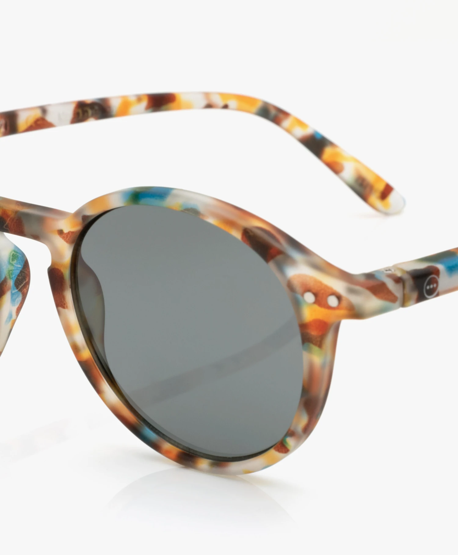 Izipizi Sun #D Zonnebril - Blauw Tortoise/Grijze Glazen 8 Izipizi Sun #D Zonnebril - Blauw Tortoise/Grijze Glazen - Afbeelding 6