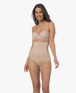 Spanx® Oncore High-Wasted Slip - Soft Nude -Modewinkel 9b12b17f 371c 4d5a 9829 3a1ccd447f55 140