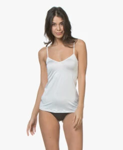 Hanro Satin Deluxe Spaghetti Top - Off-White 13 Hanro Satin Deluxe Spaghetti Top - Off-White -Modewinkel HANRO Satin Deluxe Spaghetti Top Off white 27