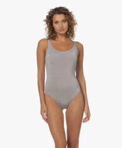 Wolford Jamaika Stretch-Jersey Brazilian Body - Iron -Modewinkel aeb21270 eb41 4b02 ae09 8cd815913fce 201