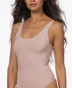 Wolford Ribjersey String Body - Powder Pink 21 Wolford Ribjersey String Body - Powder Pink -Modewinkel b0baaa66 e835 45a8 8933 3f2cf9a1f2e0 59