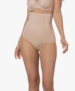 Spanx® Oncore High-Wasted Slip - Soft Nude -Modewinkel d58d9079 3071 4115 9376 a941fab5e957 108