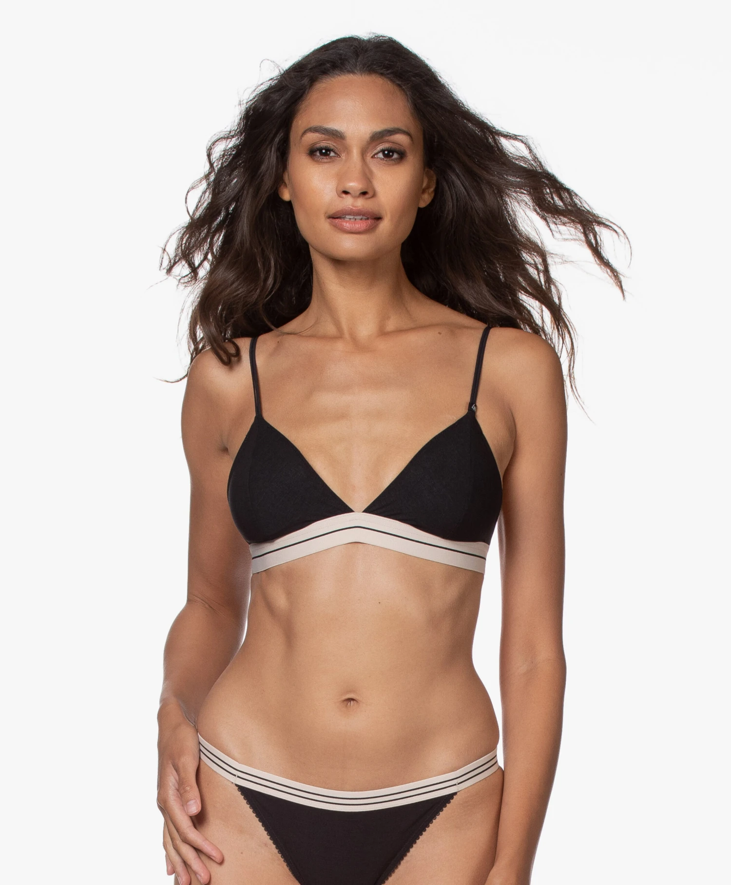 Love Stories Darling Padded Bralette - Zwart 3 Love Stories Darling Padded Bralette - Zwart