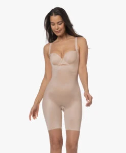 Spanx® Thinstincts 2.0 Open-Bust Mid-Thigh Body - Champagne Beige -Modewinkel ebbaa8e0 98e6 4a2a a0f8 6faf14c61ad5 131